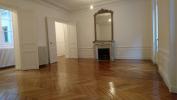 Location Appartement Paris-12eme-arrondissement  3 pieces 91 m2