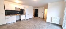 Location Appartement Combs-la-ville  3 pieces 61 m2