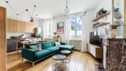 Location Appartement Paris-18eme-arrondissement  2 pieces 49 m2