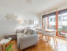 Location Appartement Paris  2 pieces 51 m2