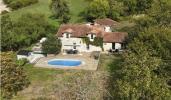 Vente Maison Saint-laurent-des-combes  8 pieces 176 m2