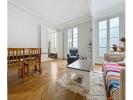 Location Appartement Paris-9eme-arrondissement 4 pieces 97 m2