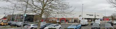 Location Local commercial Rochefort  77 m2