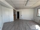 Location Bureau Coignieres 3 pieces 87 m2