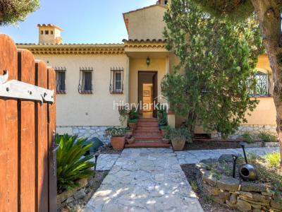 Vente Maison 9 pi�ces MOUGINS 06250