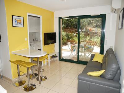 Location vacances Appartement CAVALAIRE-SUR-MER 83240