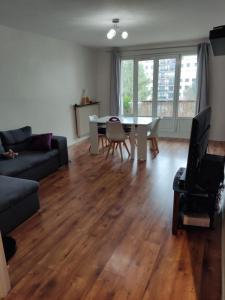 Vente Appartement 4 pices NEUILLY-SUR-MARNE 93330