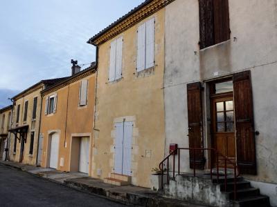 Vente Maison 4 pi�ces VIC-FEZENSAC 32190