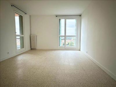 Location Appartement 4 pices NIMES 30000