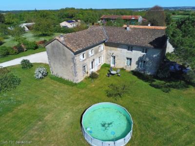 Vente Maison 8 pices RUFFEC 16700