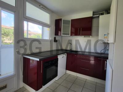 Vente Appartement 4 pices UZES 30700