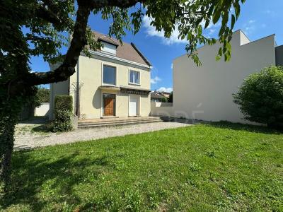 Vente Maison 9 pices RIVES 38140