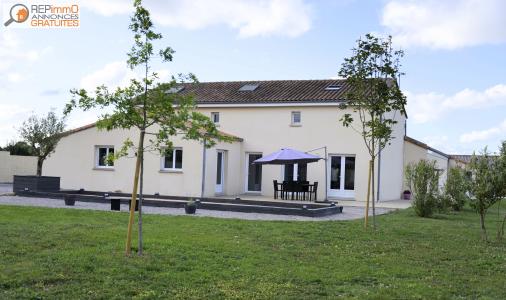 Vente Maison 7 pices LEZAY 79120