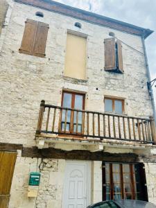 Vente Immeuble MONTAIGU-DE-QUERCY 82150