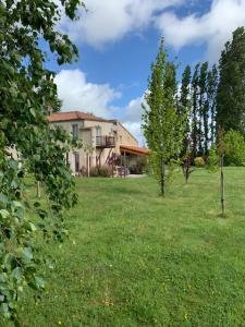 Vente Maison 11 pices SAINT-CYR-DES-GATS 85410