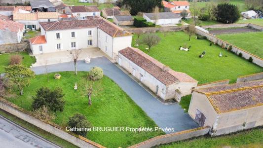 Vente Prestige SAINT-JEAN-DE-LIVERSAY 17170