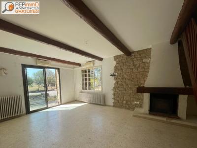 Location Maison 6 pices AUBIGNAN 84810