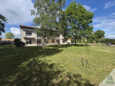 Vente Maison 12 pices ROULLET-SAINT-ESTEPHE 16440