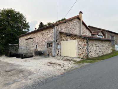 Vente Maison 4 pices SAINT-MAURICE-DES-LIONS 16500