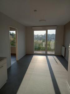 Location Appartement 2 pices SAINT-CYR-SUR-MENTHON 01380