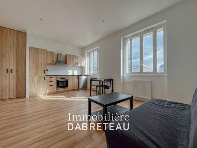 Location Appartement LYON-6EME-ARRONDISSEMENT 69006