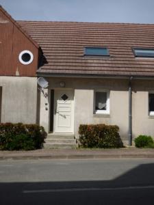 Location Maison 4 pices SAINT-GEORGES-SUR-LA-PREE 18100