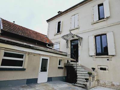 Vente Maison 9 pices SAINT-DOULCHARD 18230