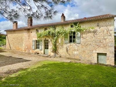 Vente Maison 7 pices AUNAC 16460