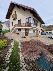 Vente Maison 8 pices PONT-DE-ROIDE 25150