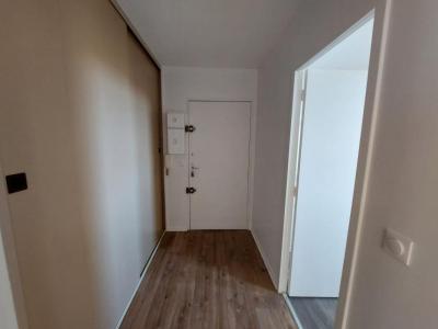 Location Appartement 3 pices MONTIGNY-LE-BRETONNEUX 78180