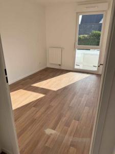 Location Appartement 3 pices VILLE-AUX-DAMES 37700