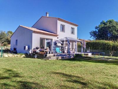 Vente Maison 5 pices BAGNOLS-EN-FORET 83600