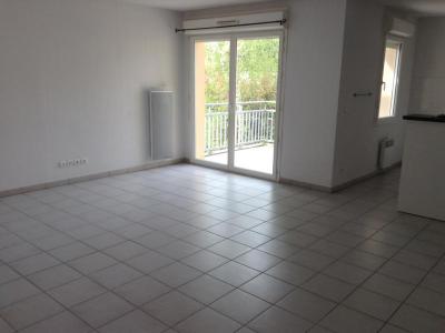 Location Appartement 3 pices SAINT-QUENTIN-DE-BARON 33750