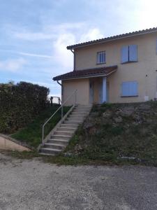 Location Maison 4 pices DOMSURE 01270