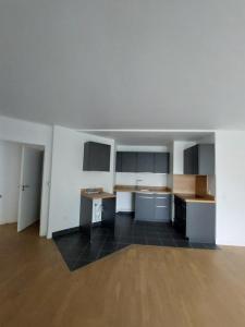 Location Appartement 3 pices SURESNES 92150