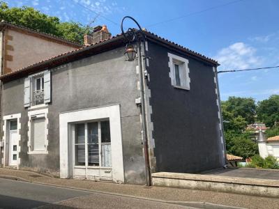 Vente Maison 9 pices CONFOLENS 16500