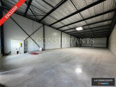 Location Commerce REVEL-TOURDAN 38270