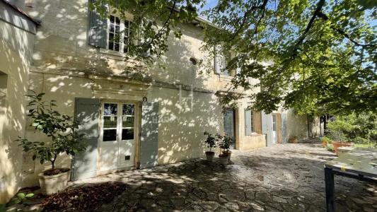 Vente Maison 8 pices ARLES 13200