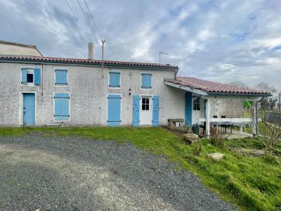 Vente Maison 5 pices CRAMCHABAN 17170