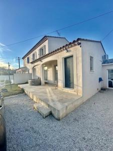 Vente Maison 4 pices SENAS 13560