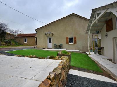 Vente Maison 8 pices SAINT-PRIEST-LA-ROCHE 42590