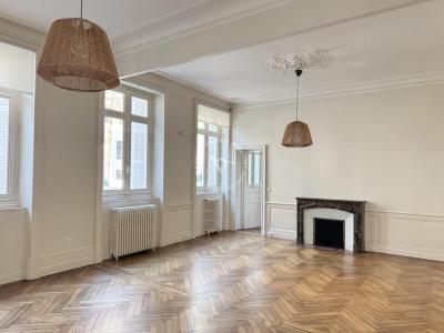 Location Appartement 5 pices NANTES 44000