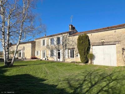 Vente Maison 8 pices AIGRE 16140