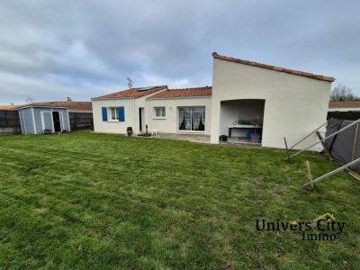 Vente Maison 4 pices SAINT-ETIENNE-DU-BOIS 85670