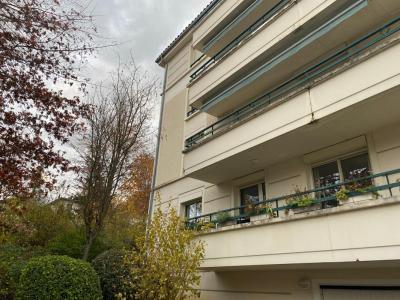 Vente Appartement 3 pices CHARBONNIERES-LES-BAINS 69260