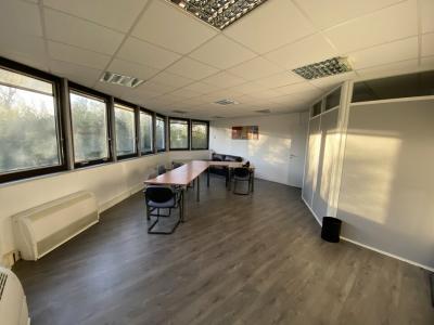 Vente Bureau BRUGES 33520