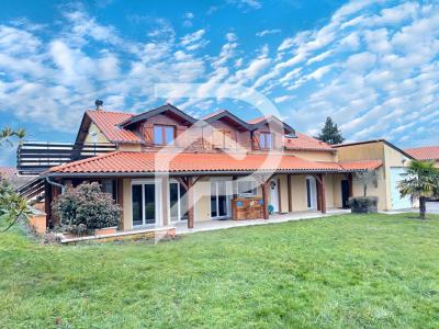 Vente Maison 8 pices AMBIERLE 42820