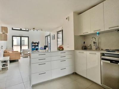 Vente Appartement 4 pices BORDEAUX 33300