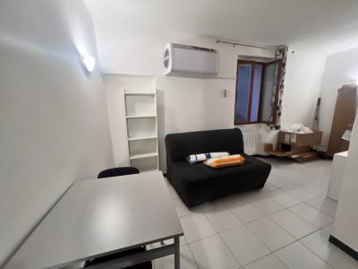 Location Appartement TOULON 83200