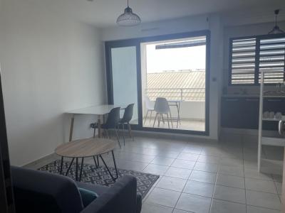 Location Appartement 2 pices SAINTE-CLOTILDE 97490